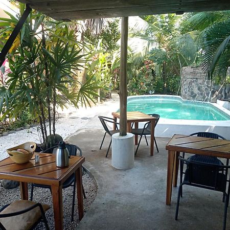 Bed and Breakfast Casa El Colibri à Parrita Extérieur photo
